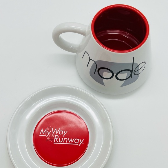 Disney Incredibles 2 - Edna Mode Cup and Saucer Set “NEW IN BOX” - Picture 7 of 9